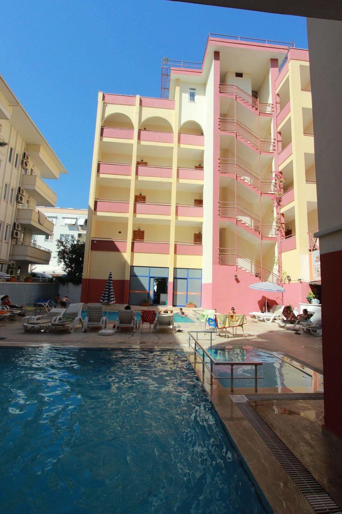 Damlatas Elegant Apart Hotel Alanya Exteriör bild